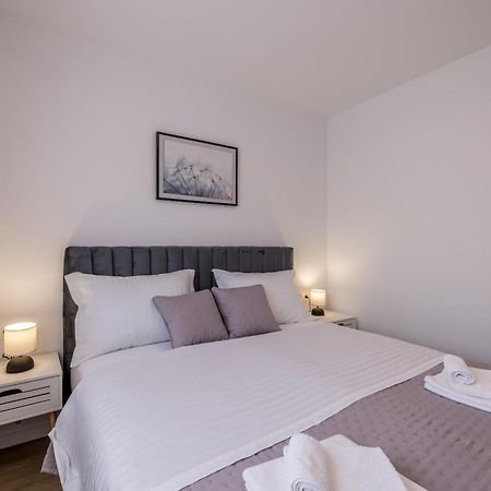 Adriatic Nest, Cozy And Modern Two Bedroom Apartment Kaštela Buitenkant foto