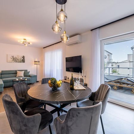 Adriatic Nest, Cozy And Modern Two Bedroom Apartment Kaštela Buitenkant foto