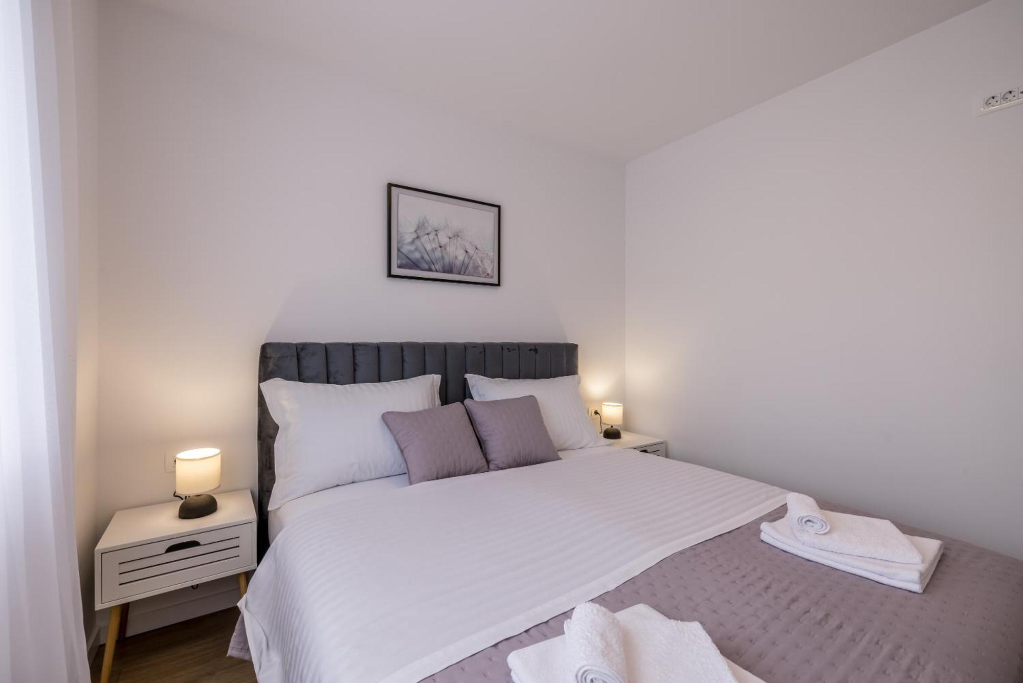 Adriatic Nest, Cozy And Modern Two Bedroom Apartment Kaštela Buitenkant foto