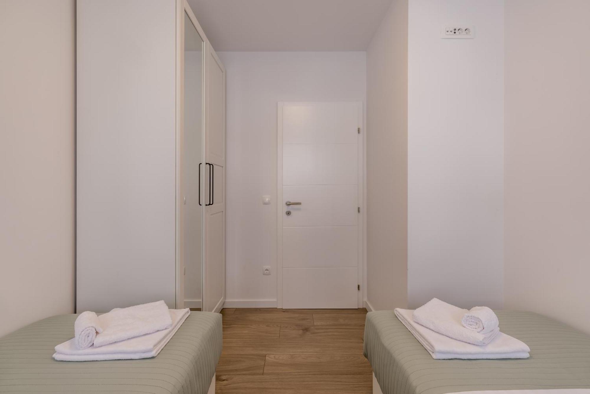 Adriatic Nest, Cozy And Modern Two Bedroom Apartment Kaštela Buitenkant foto