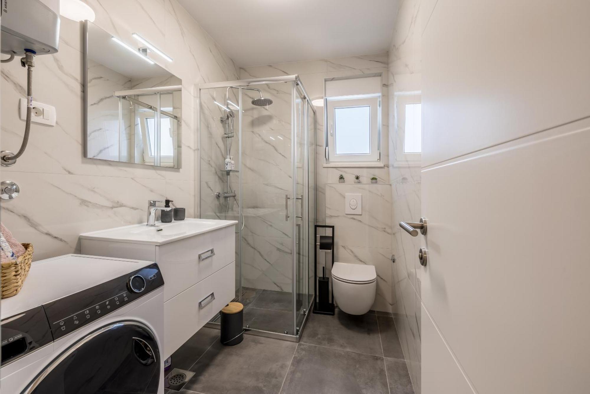 Adriatic Nest, Cozy And Modern Two Bedroom Apartment Kaštela Buitenkant foto